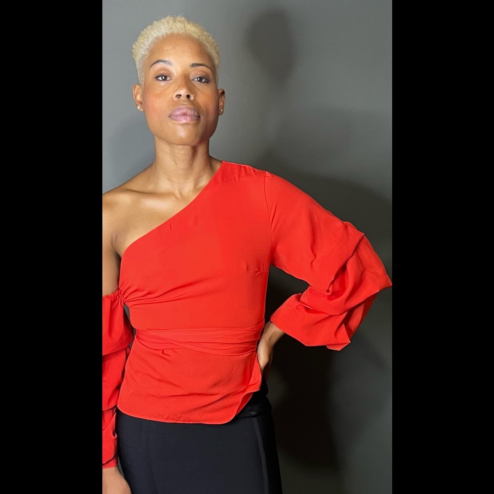 Bean Off the shoulder blouse